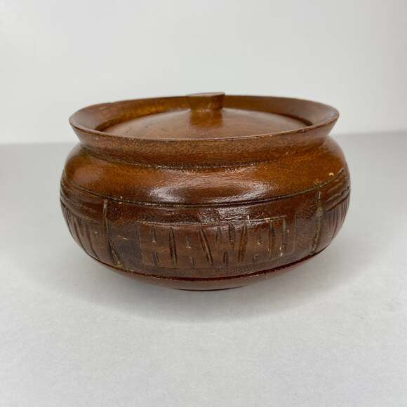 Handcarved Hawaiian Monkeypod Trinket Dish - Picture 1 of 5